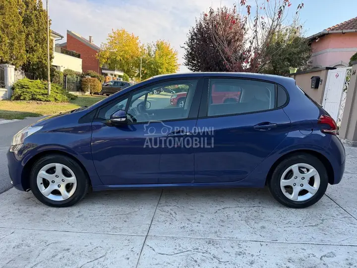 Peugeot 208 2016 photo 3