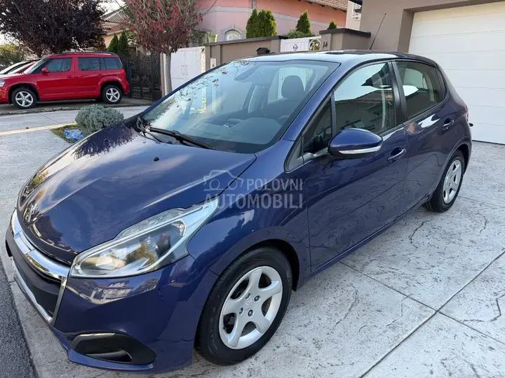 Peugeot 208 2016 photo 2