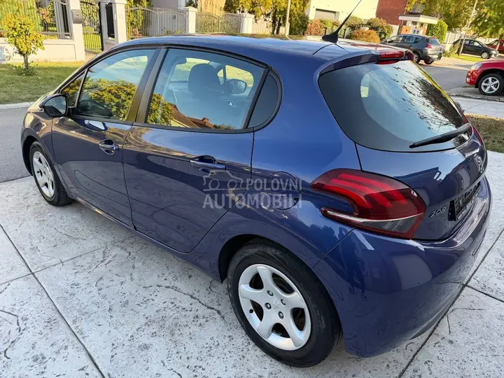 Peugeot 208 2016 photo 4