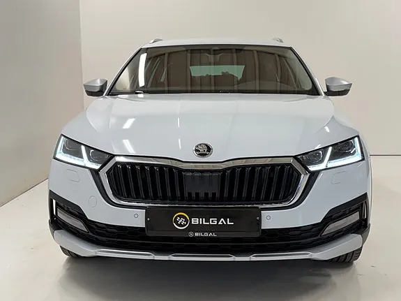 Skoda Octavia Scout 2023 photo 4