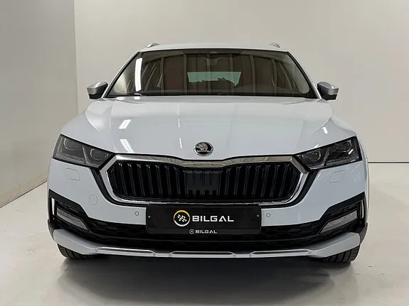 Skoda Octavia Scout 2023 photo 3