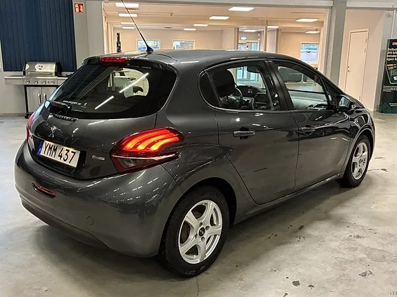 Peugeot 208 2017 photo 4