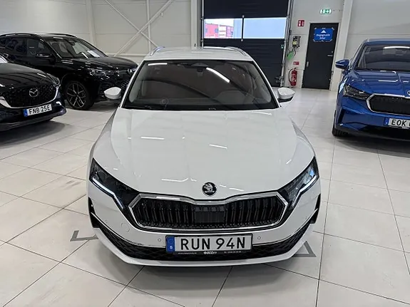 Skoda Octavia 2027 photo 2