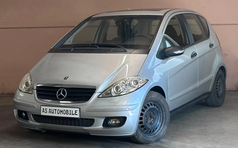 Mercedes-Benz A180