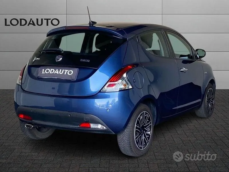 Lancia Ypsilon 2022 photo 2