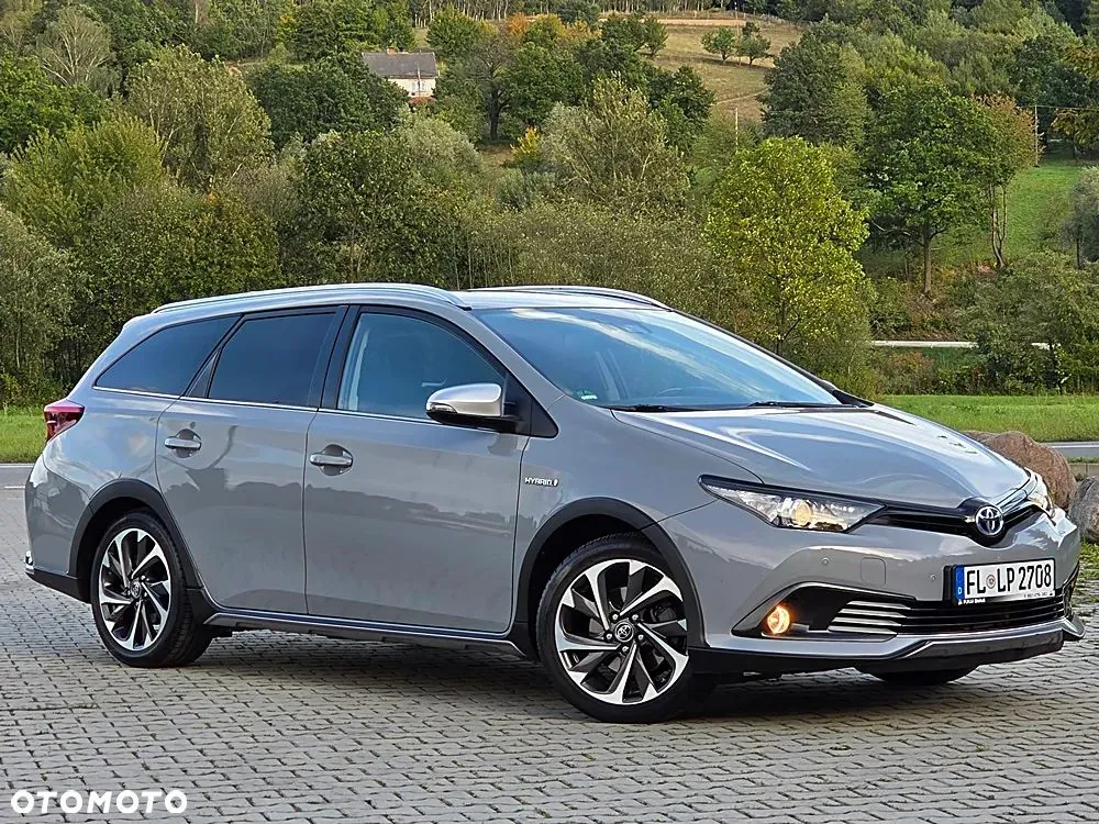 Toyota Auris 2018 photo 2