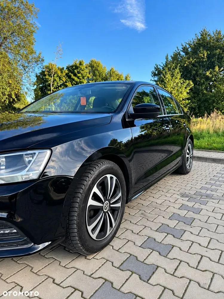 Volkswagen Jetta 2017 photo 3