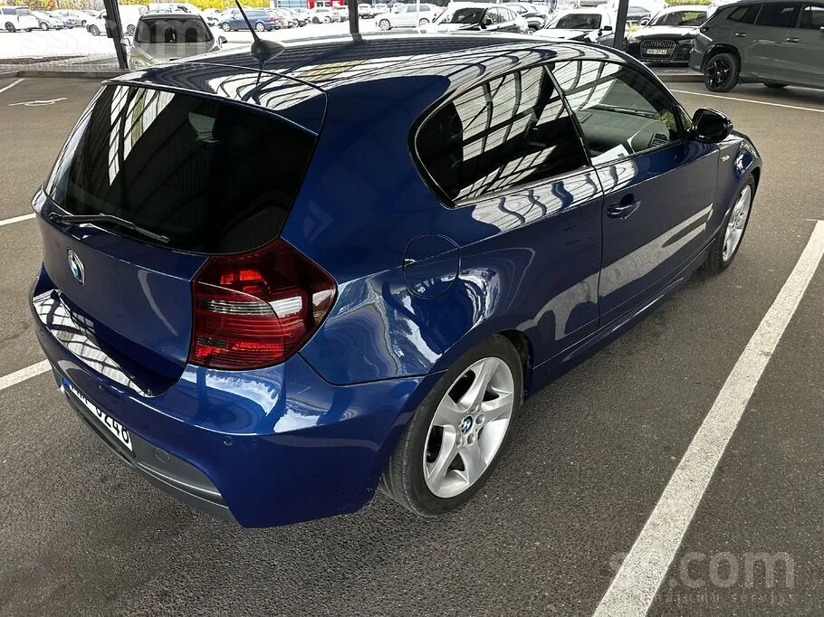 BMW 120 2010 photo 2