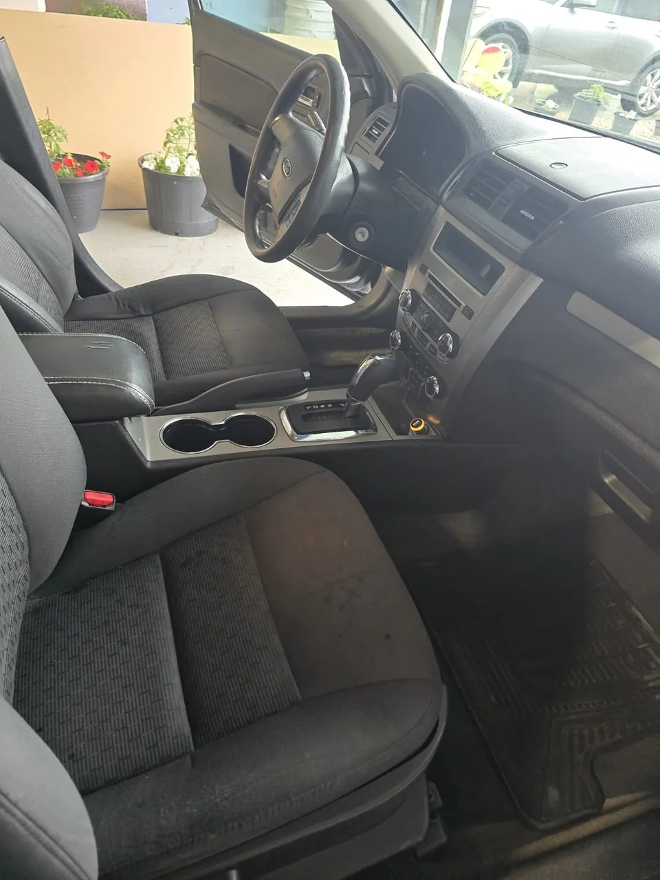 Ford Fusion 2012 photo 2