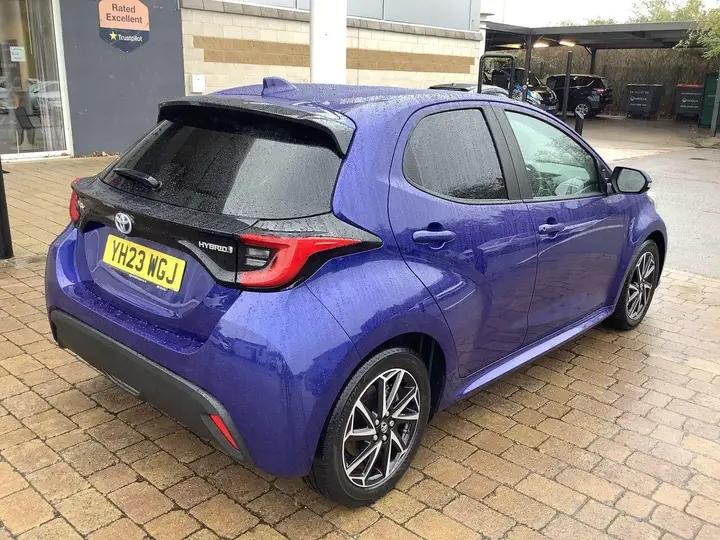 Toyota Yaris 2023 photo 5