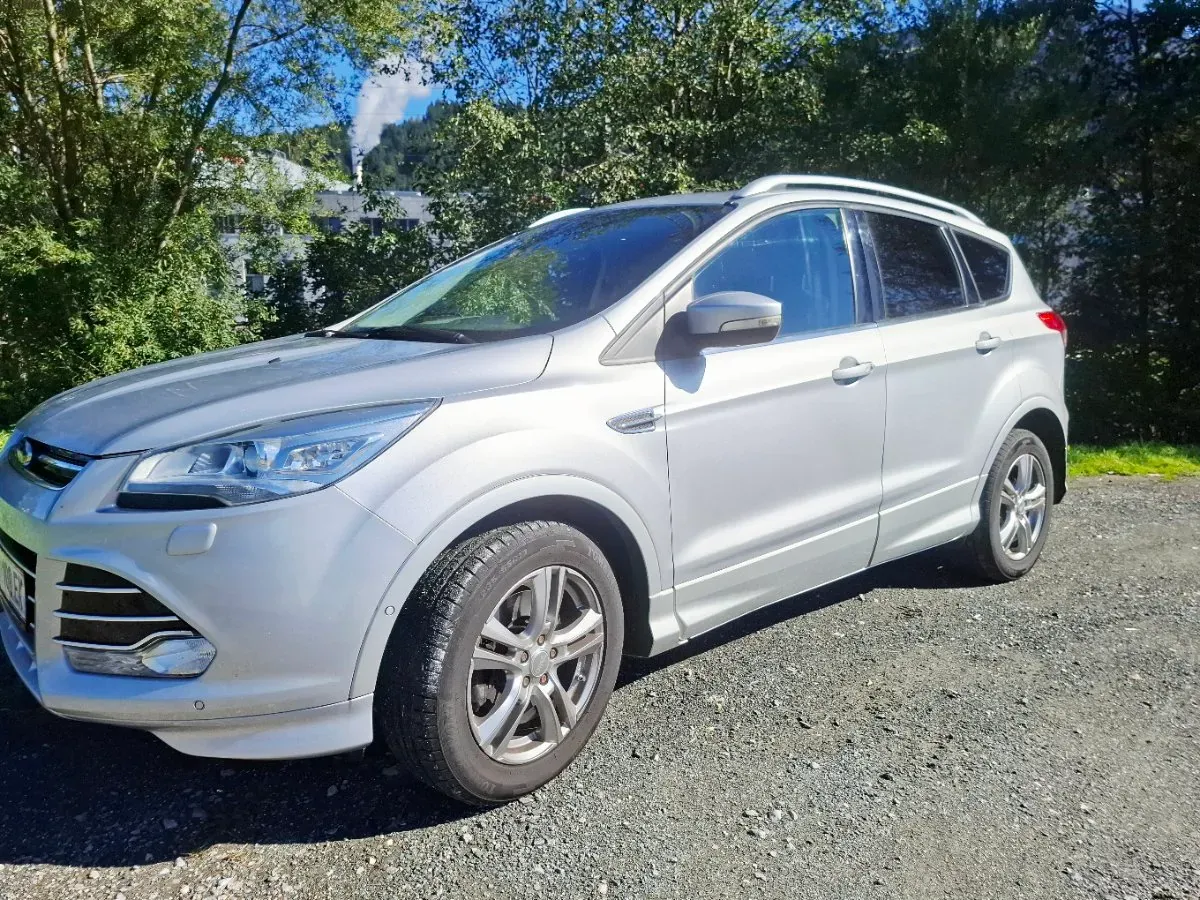 Ford Kuga 2014 photo 2