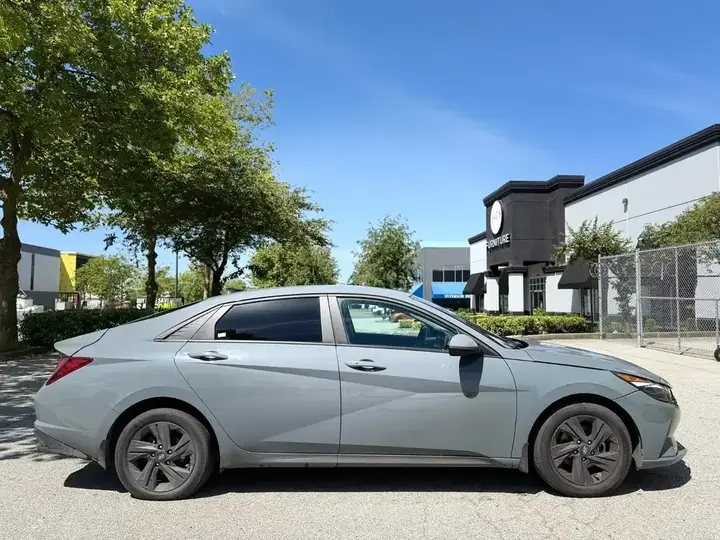 Hyundai Elantra 2023 photo 5