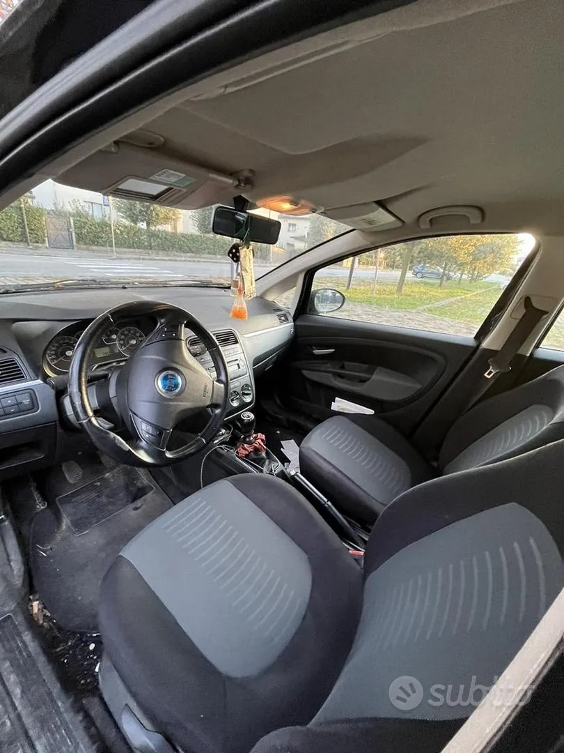 Fiat Grande Punto 2007 photo 5