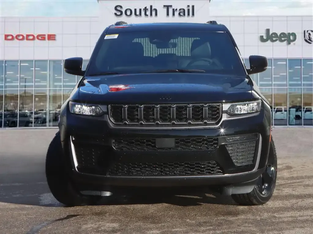 Jeep Grand Cherokee 2026 photo 2