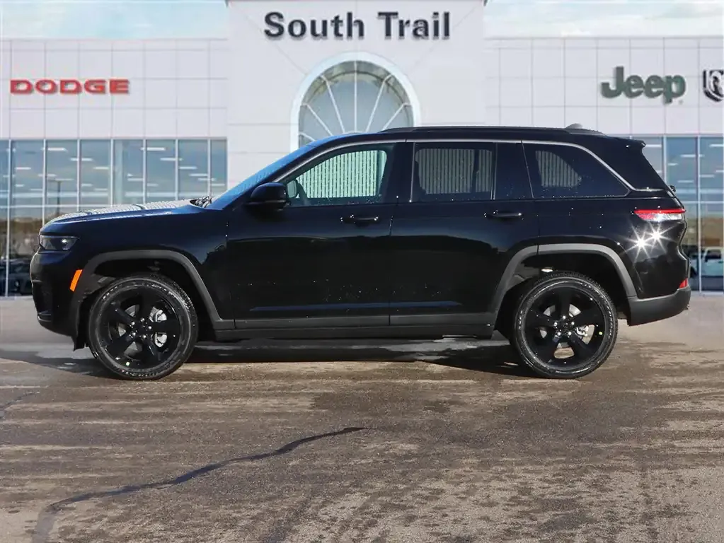 Jeep Grand Cherokee 2026 photo 3