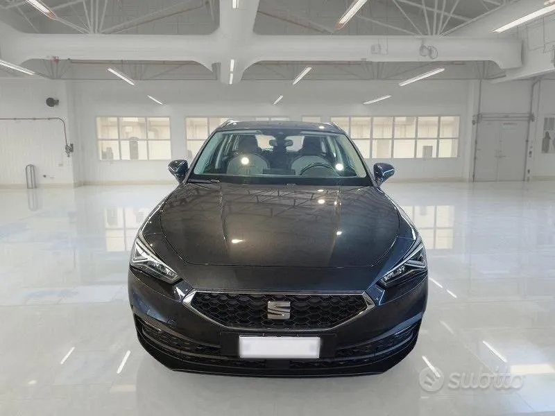 Seat Leon 2022 photo 2
