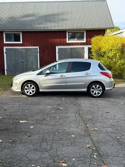 Peugeot 308 2008 photo 3
