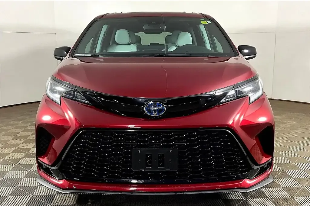 Toyota Sienna 2025 photo 3