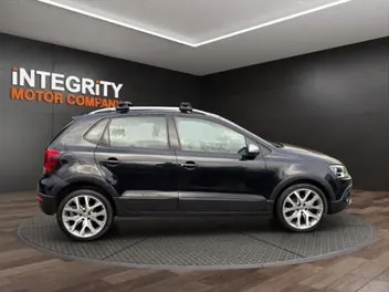 Volkswagen Cross Polo 2015 photo 3