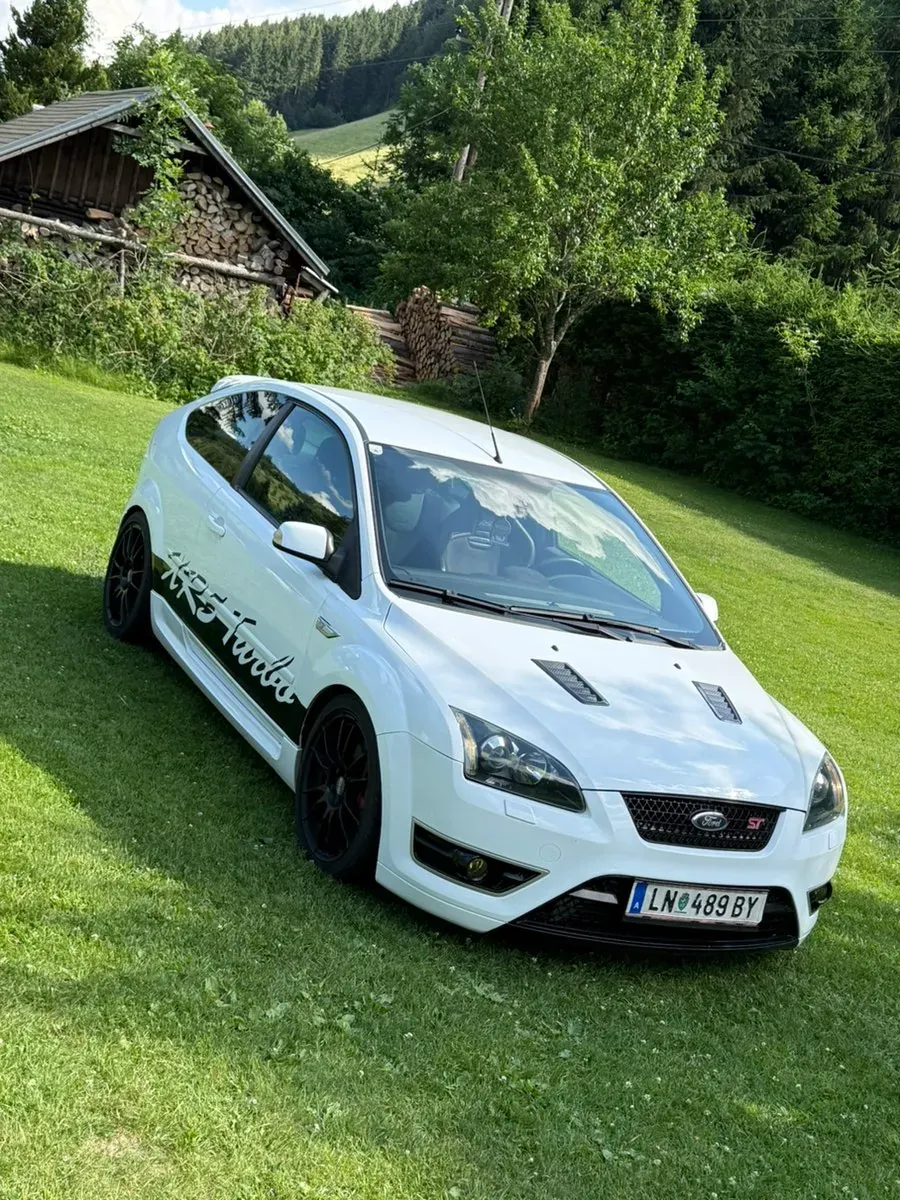 Ford Focus 2006 photo 2