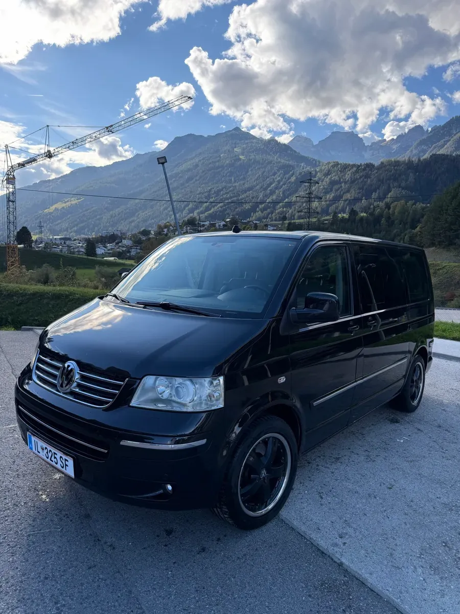 Volkswagen T5 Multivan 2009 photo 2