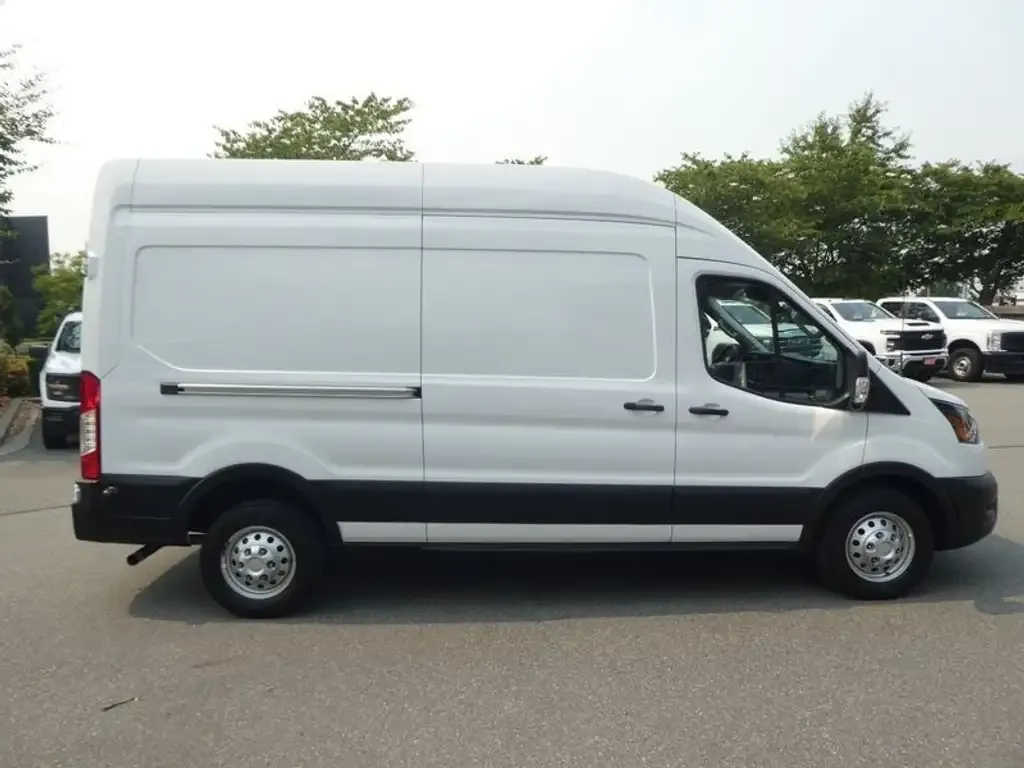 Ford Transit 2024 photo 4