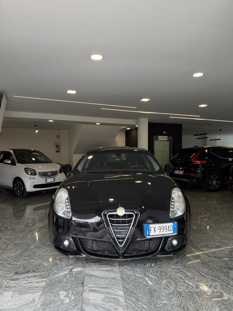 Alfa Romeo Giulietta 2012 photo 3