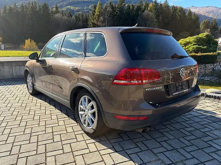 Volkswagen Touareg 2011 photo 3