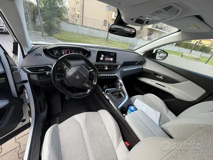 Peugeot 5008 2019 photo 5