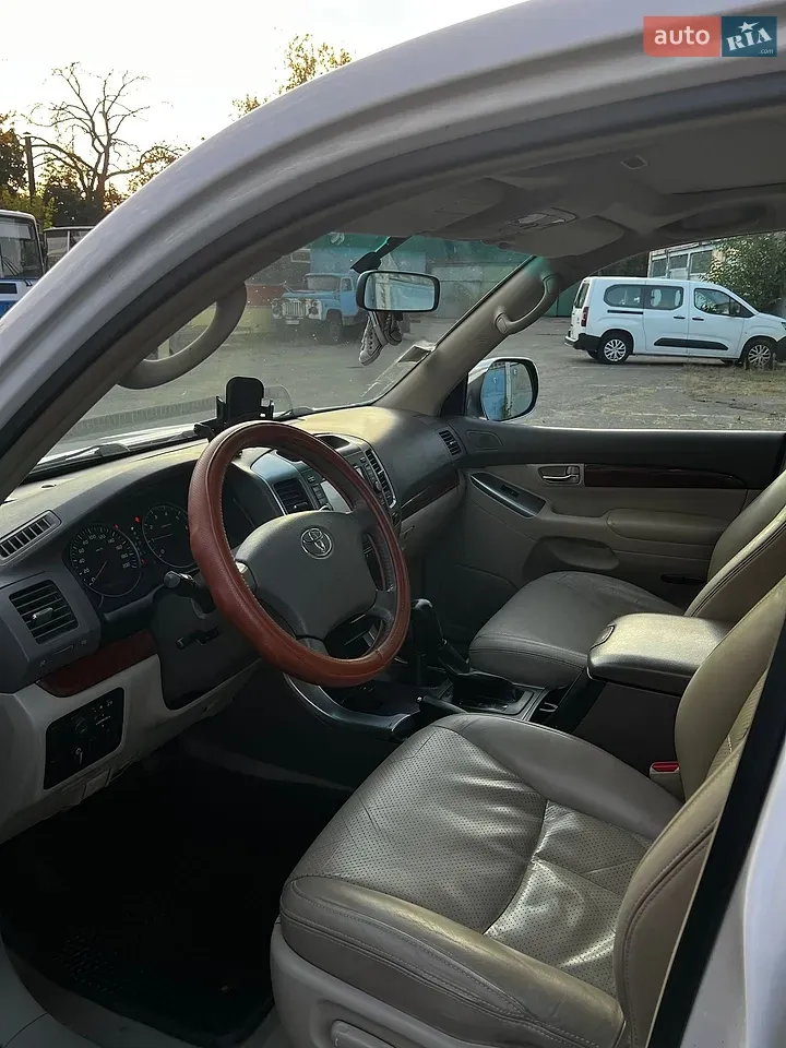 Toyota Land Cruiser Prado 2007 photo 4