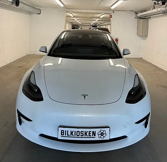 Tesla Model 3 2021 photo 2