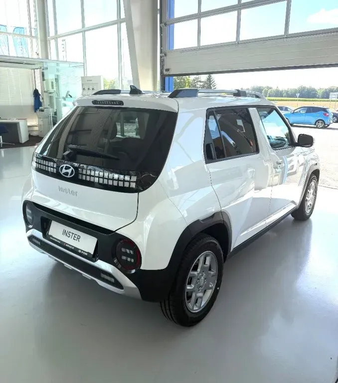 Hyundai Inster photo 3