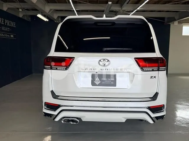 Toyota Land Cruiser Sahara 2026 photo 4