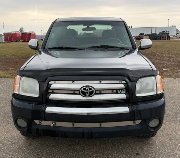 Toyota Tundra 2004 photo 2