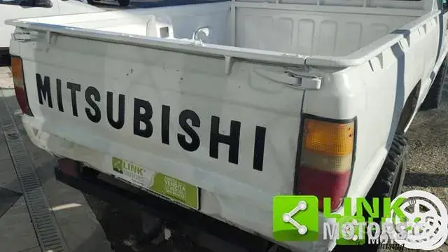 Mitsubishi L200 1993 photo 4