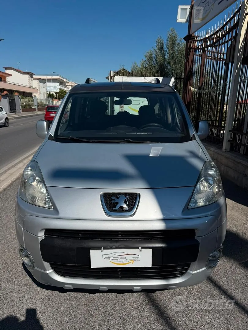 Peugeot Partner 2010 photo 2