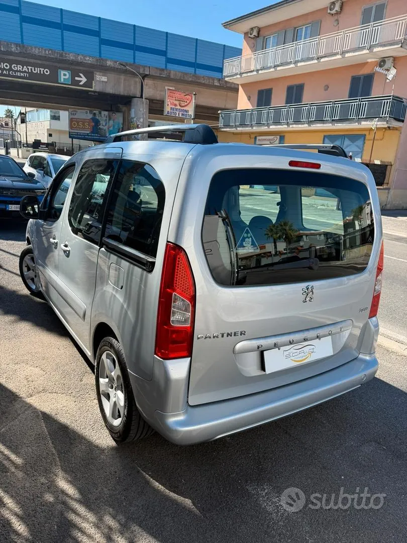 Peugeot Partner 2010 photo 5