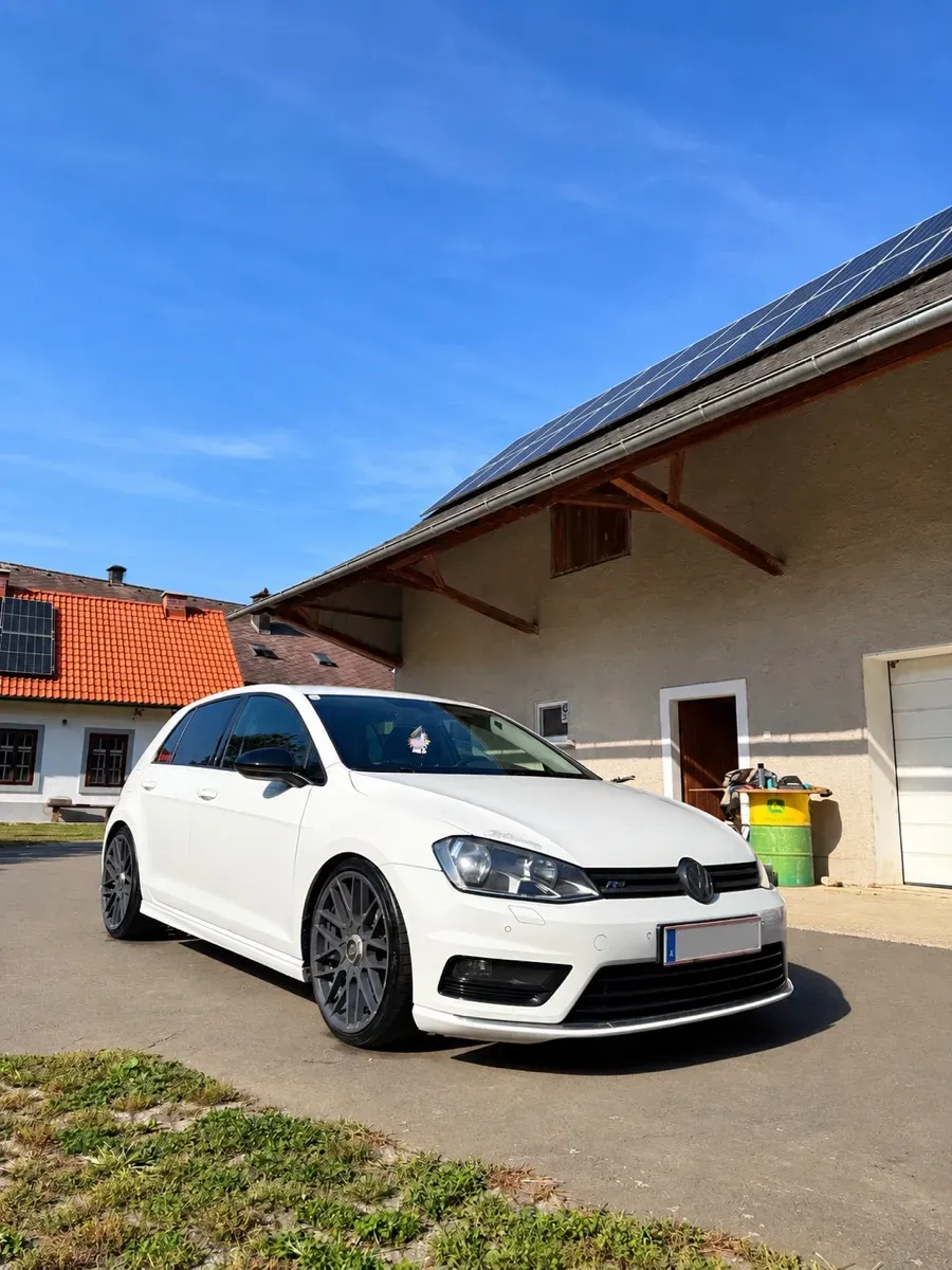Volkswagen Golf R-Line