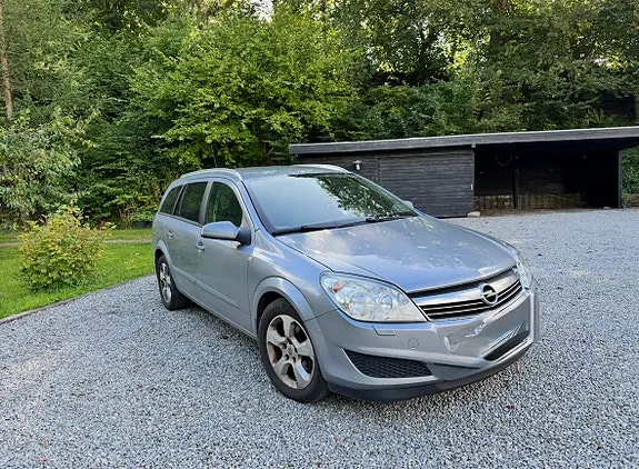 Opel Astra 2008 photo 2