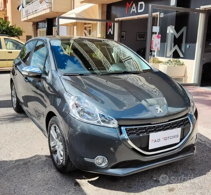 Peugeot 208 2017 photo 2