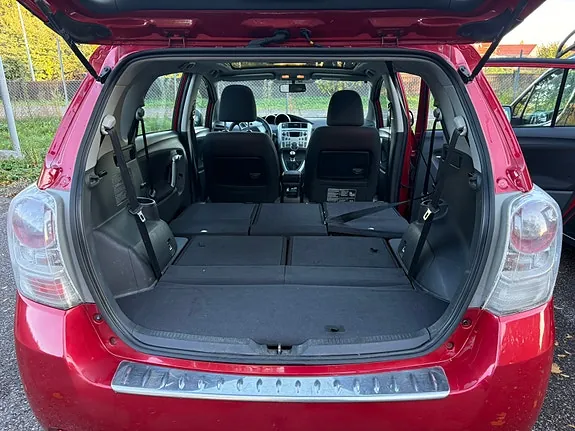 Toyota Verso 2010 photo 2