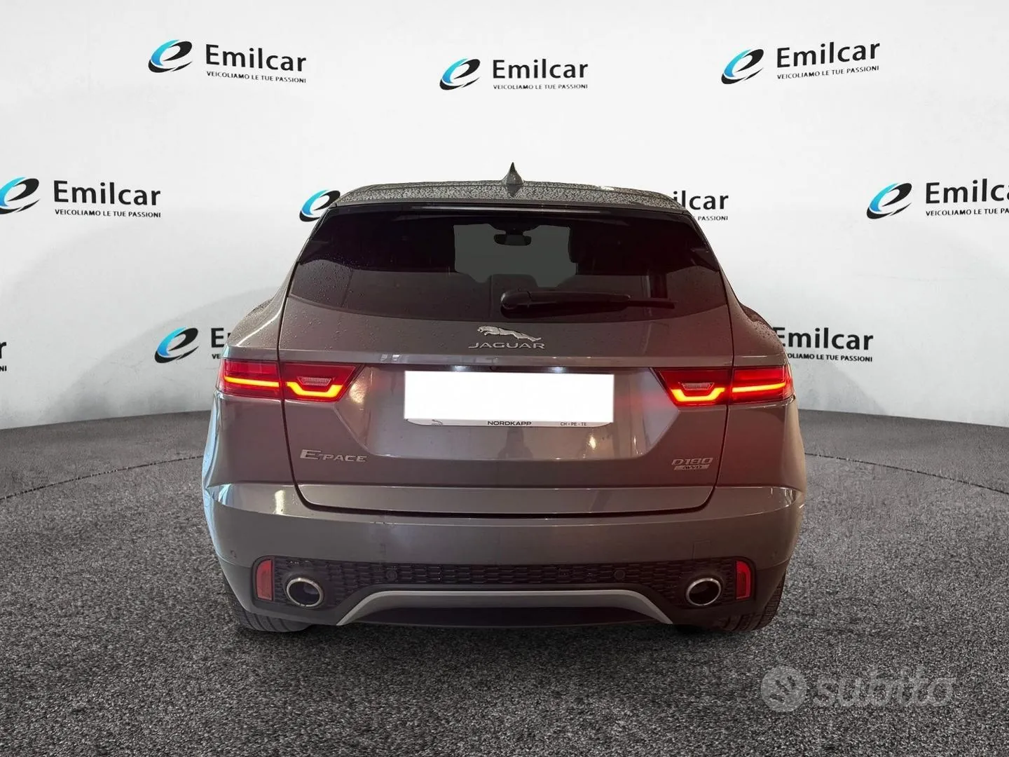 Jaguar E-Pace 2019 photo 4