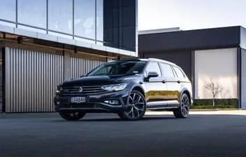 Volkswagen Passat 2022 photo 2