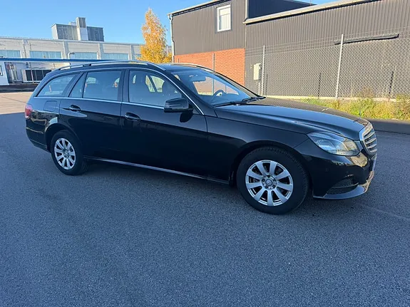 Mercedes-Benz E220 2016 photo 5