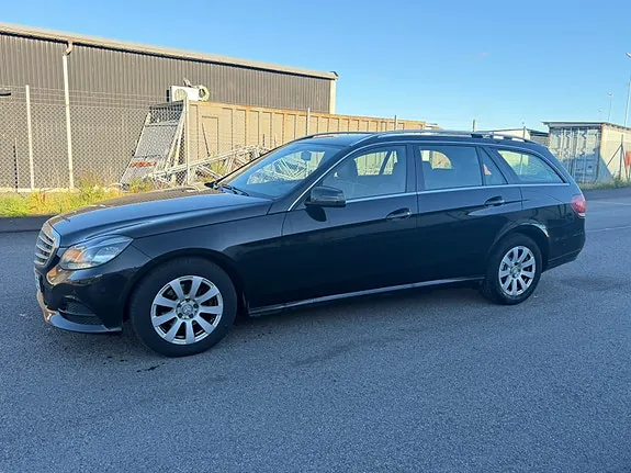 Mercedes-Benz E220