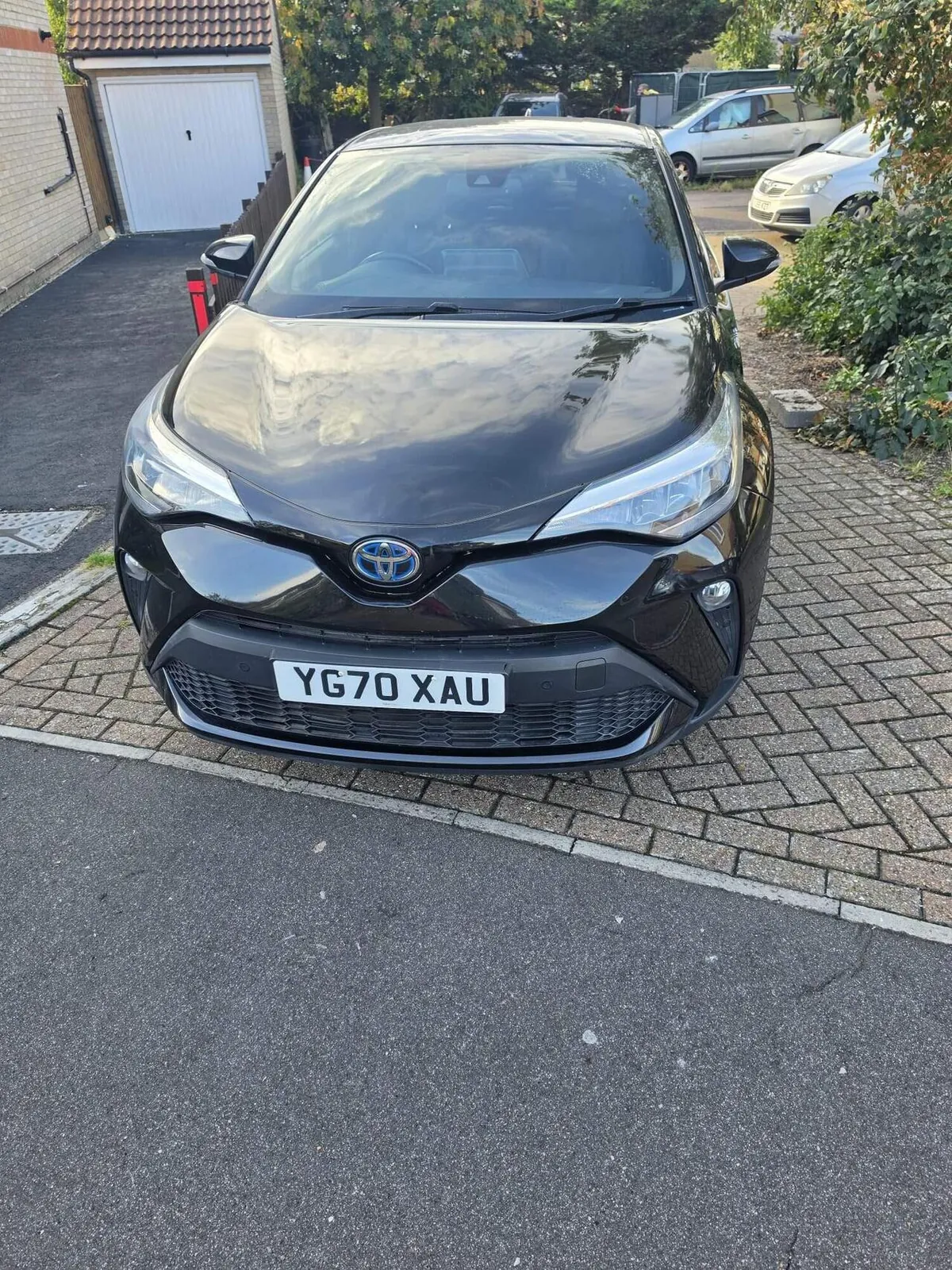 Toyota C-Hr 2020 photo 2