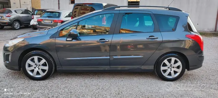 Peugeot 308 2013 photo 2