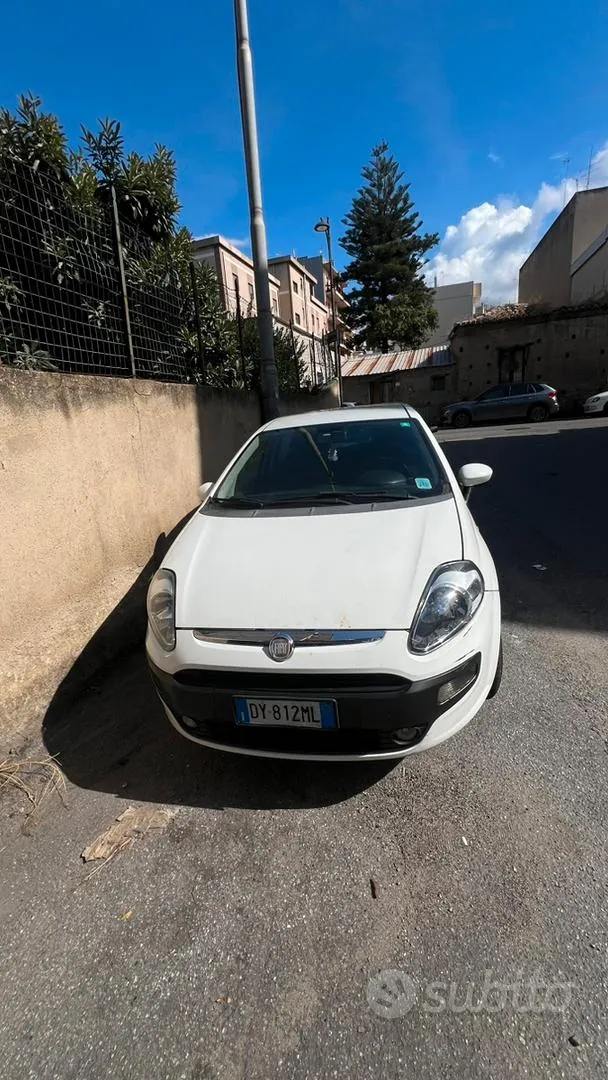 Fiat Punto Evo 2009 photo 2