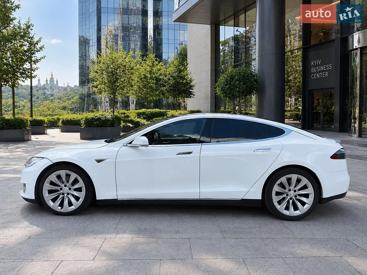 Tesla Model S 2015 photo 5