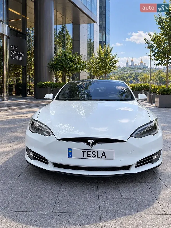 Tesla Model S 2015 photo 4